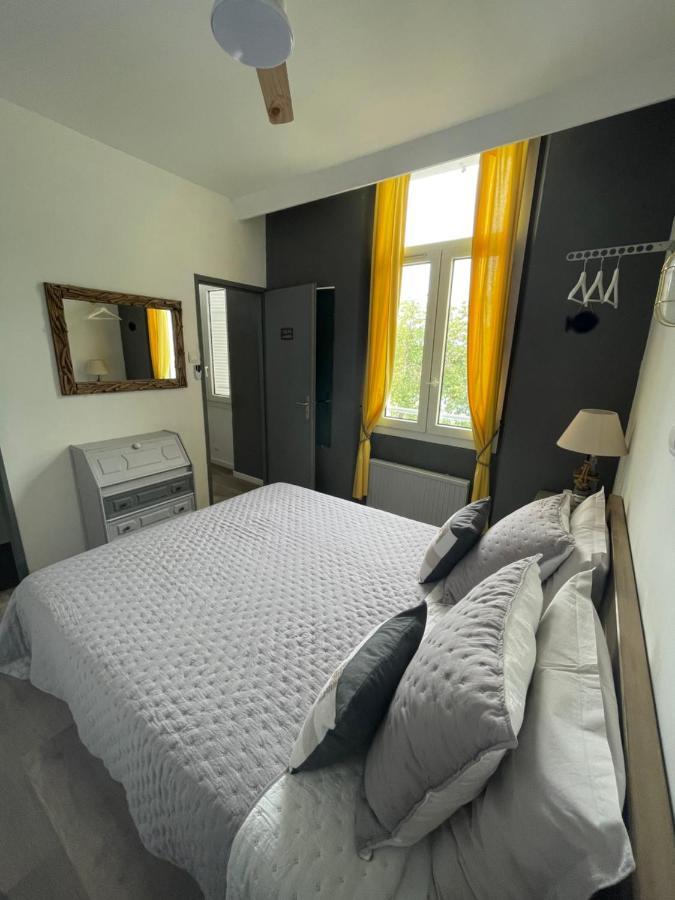 Villa-Chateau Les Terrasses - Tamaris, Plage Des Sablettes, Mer Au Bas De La Propriete 라센느쉬르메르 외부 사진