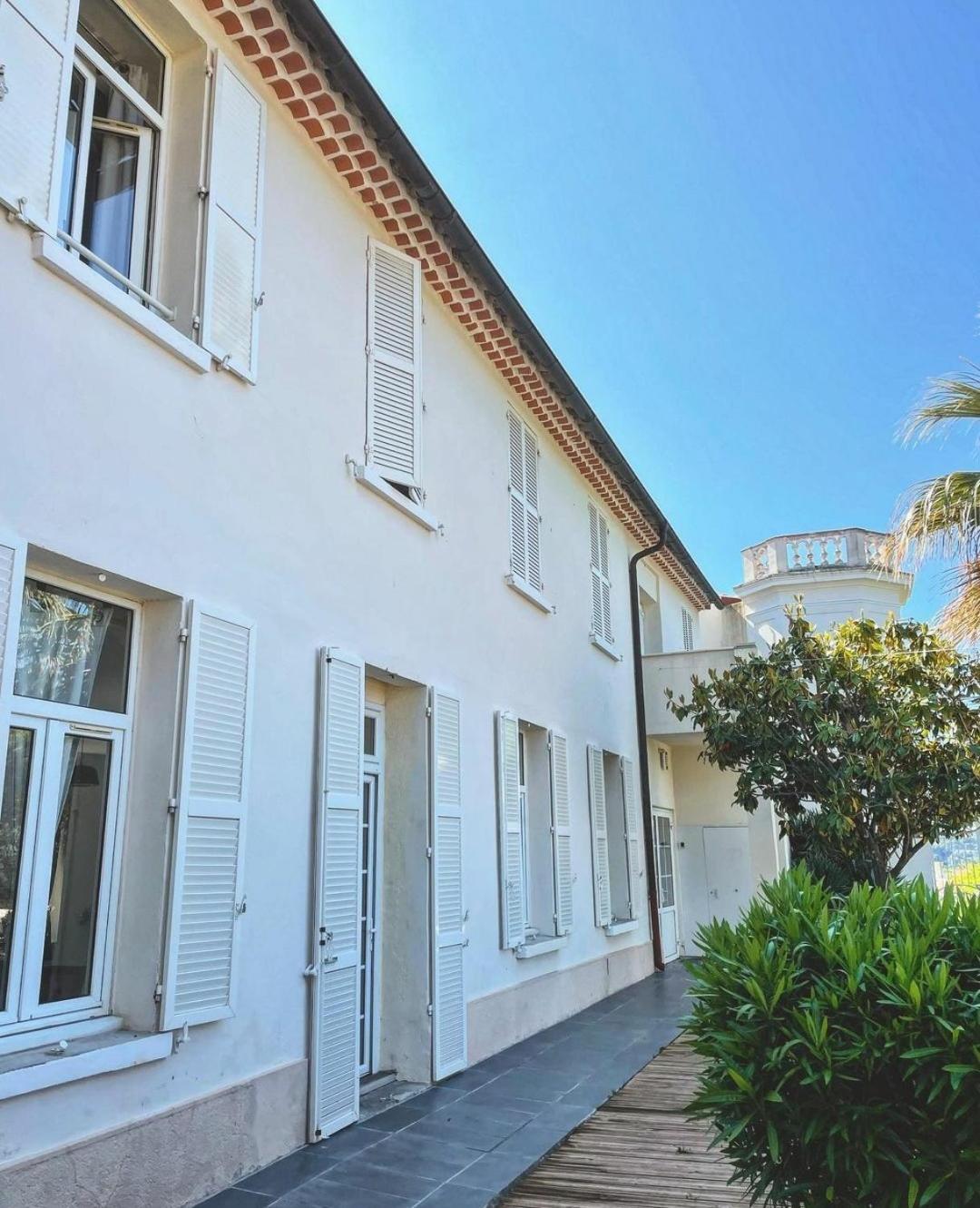 Villa-Chateau Les Terrasses - Tamaris, Plage Des Sablettes, Mer Au Bas De La Propriete 라센느쉬르메르 외부 사진