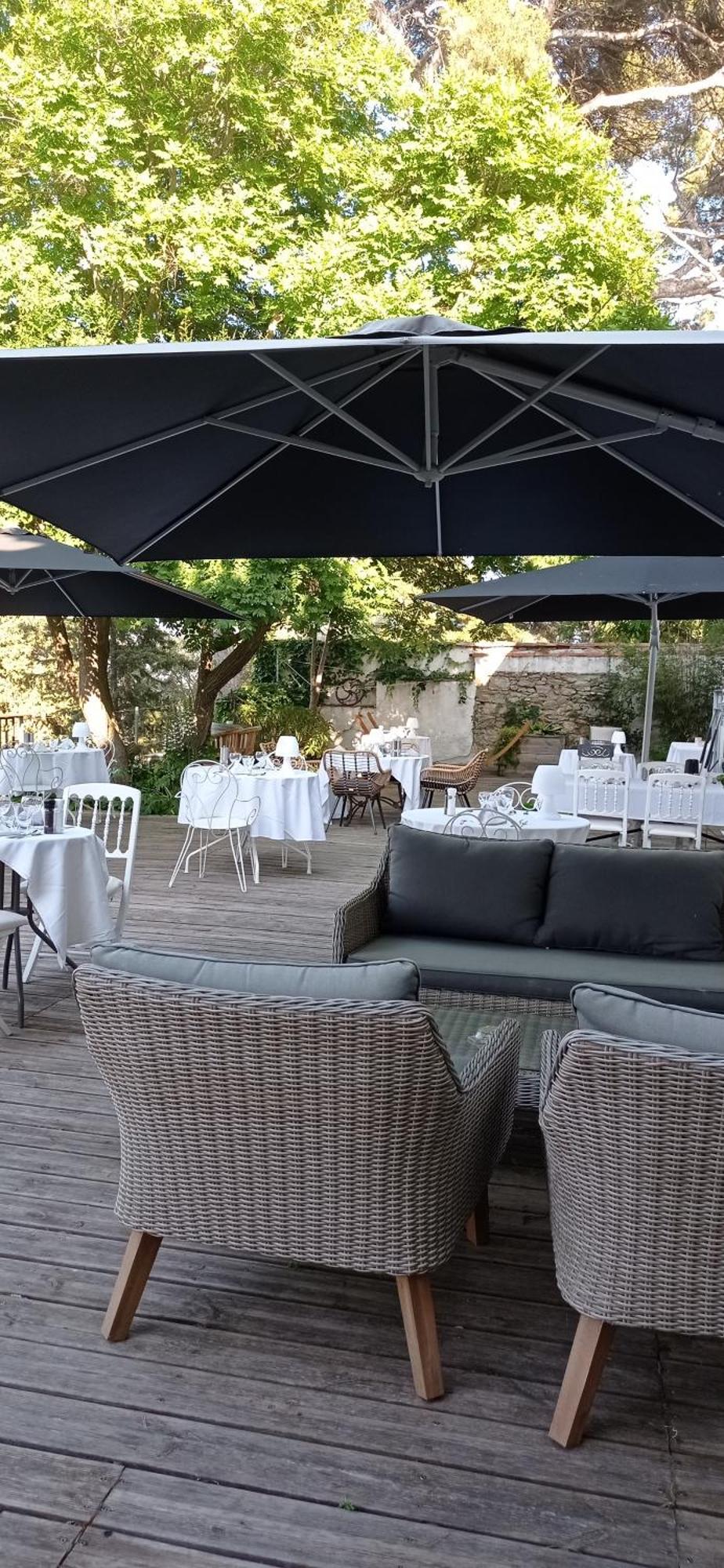 Villa-Chateau Les Terrasses - Tamaris, Plage Des Sablettes, Mer Au Bas De La Propriete 라센느쉬르메르 외부 사진