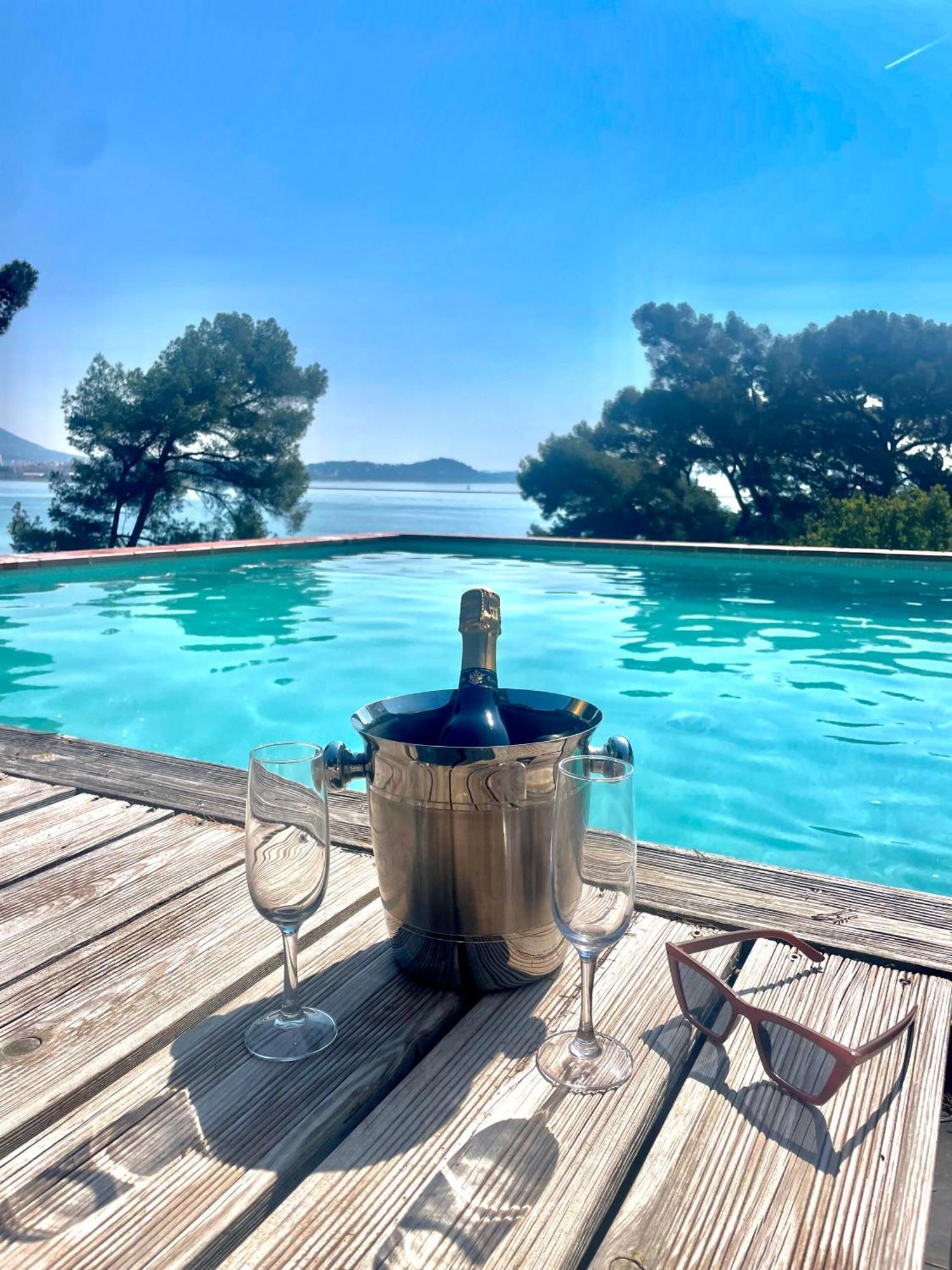 Villa-Chateau Les Terrasses - Tamaris, Plage Des Sablettes, Mer Au Bas De La Propriete 라센느쉬르메르 외부 사진